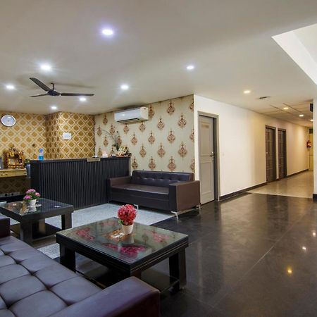 Treebo Noida Express Hotel Kültér fotó