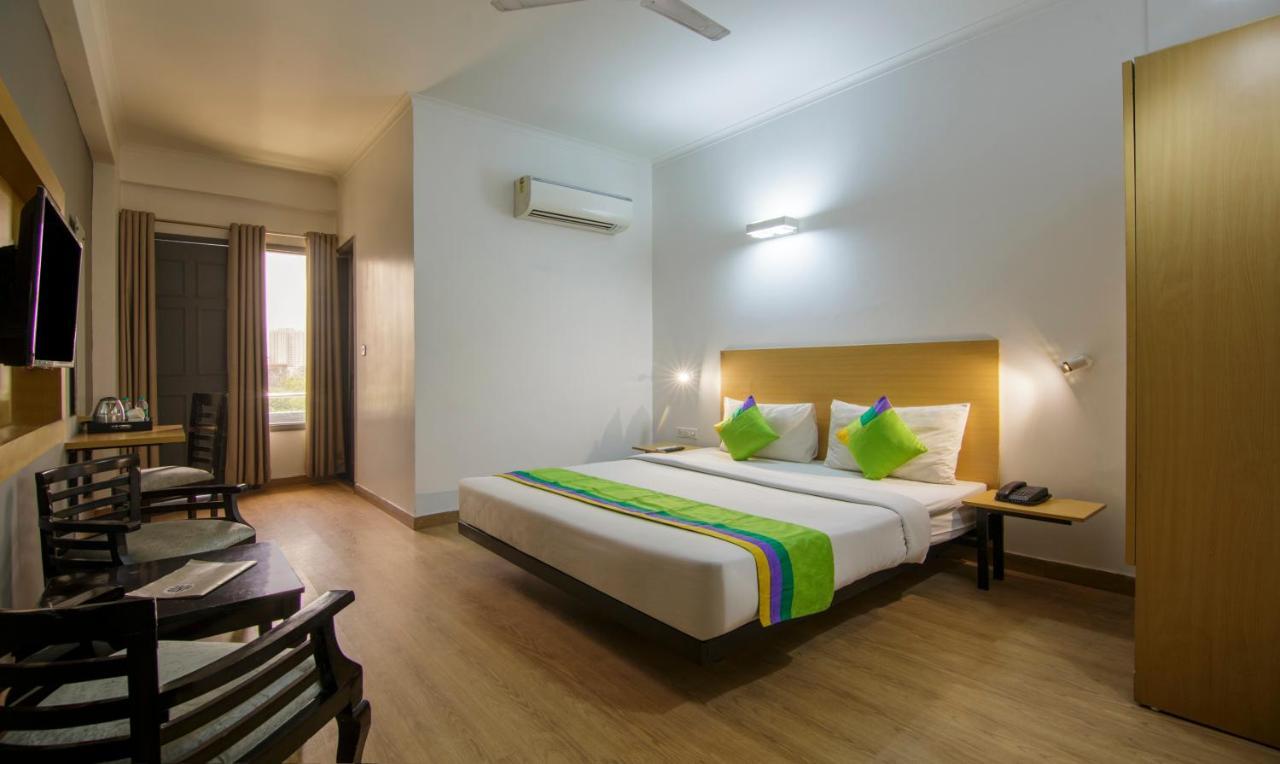 Treebo Noida Express Hotel Kültér fotó
