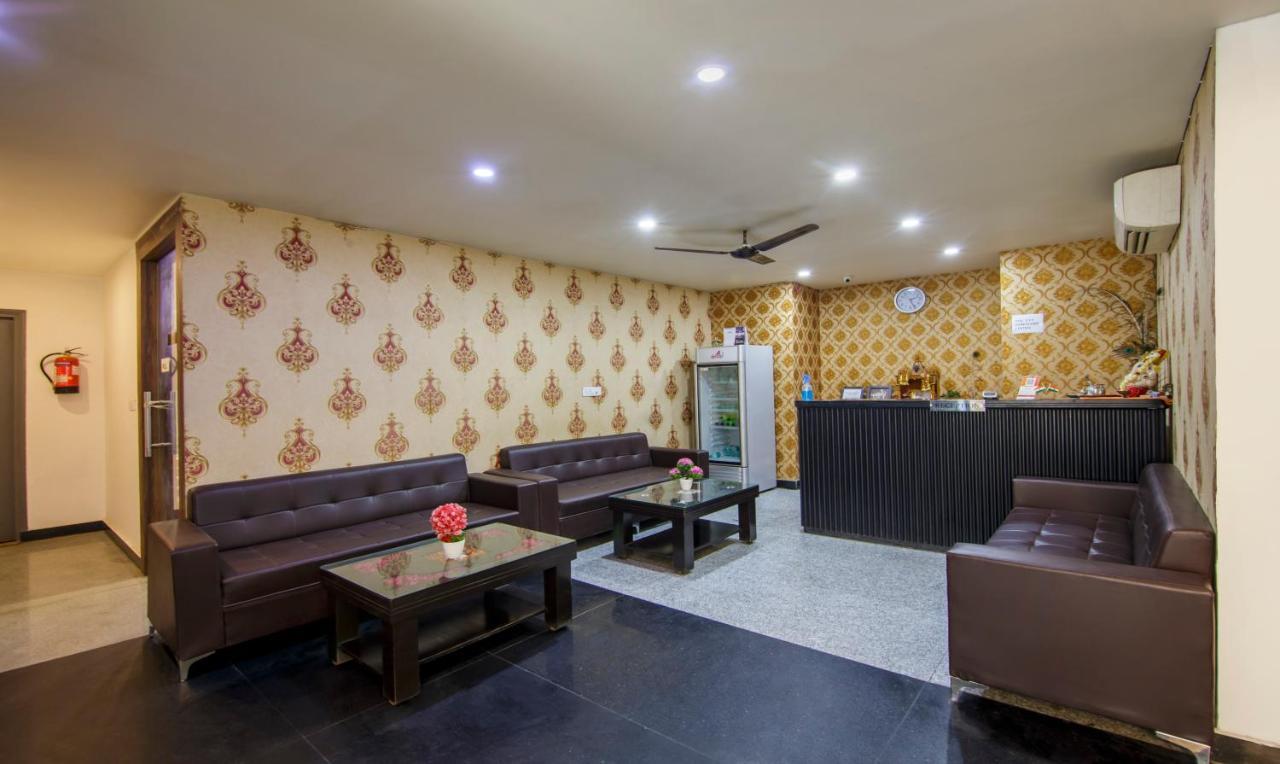 Treebo Noida Express Hotel Kültér fotó