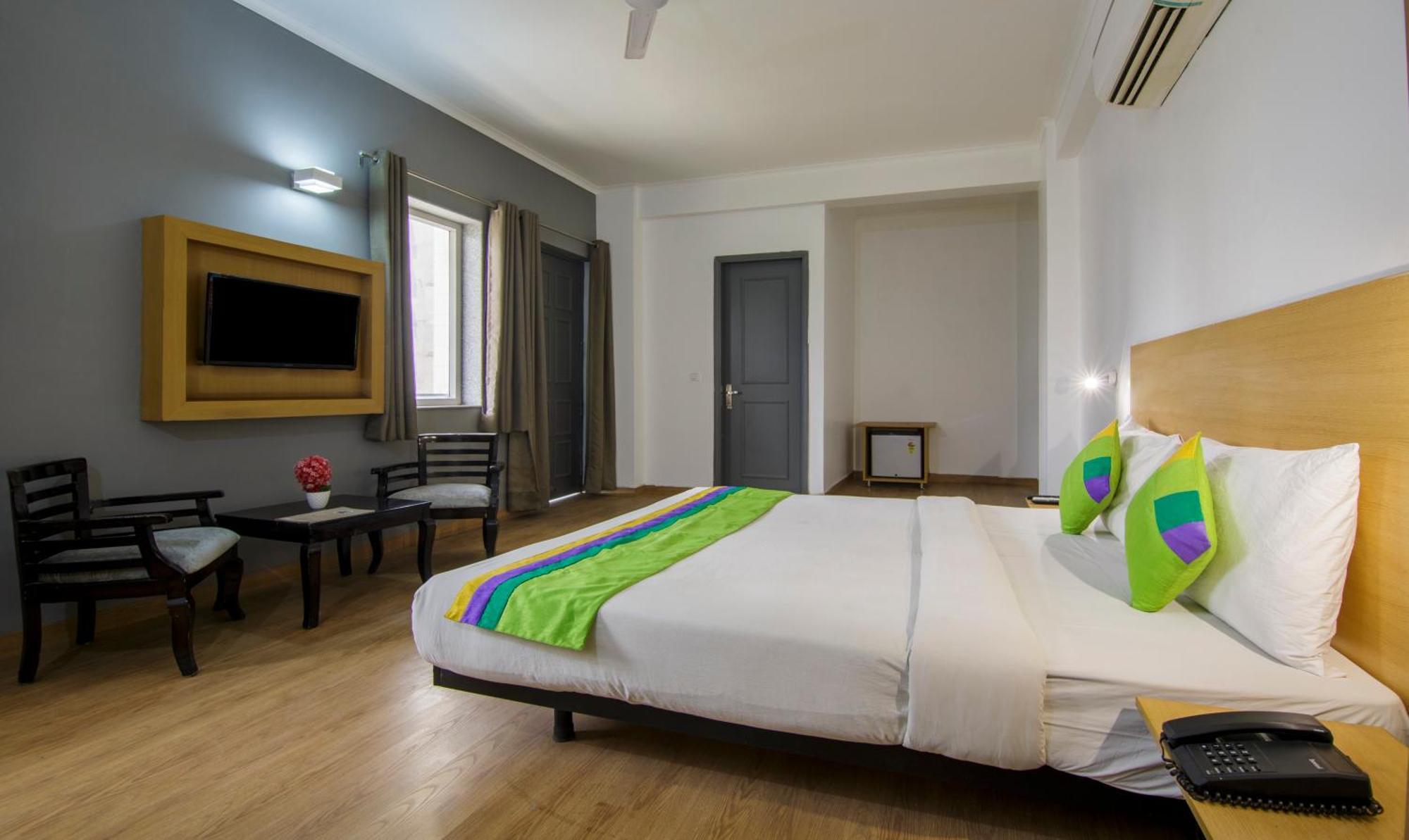 Treebo Noida Express Hotel Kültér fotó